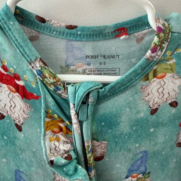 Posh Peanut Gnome Print Holiday Festive Bamboo Teal Unisex Ruffle Footie 0-3 - Picture 2 of 6